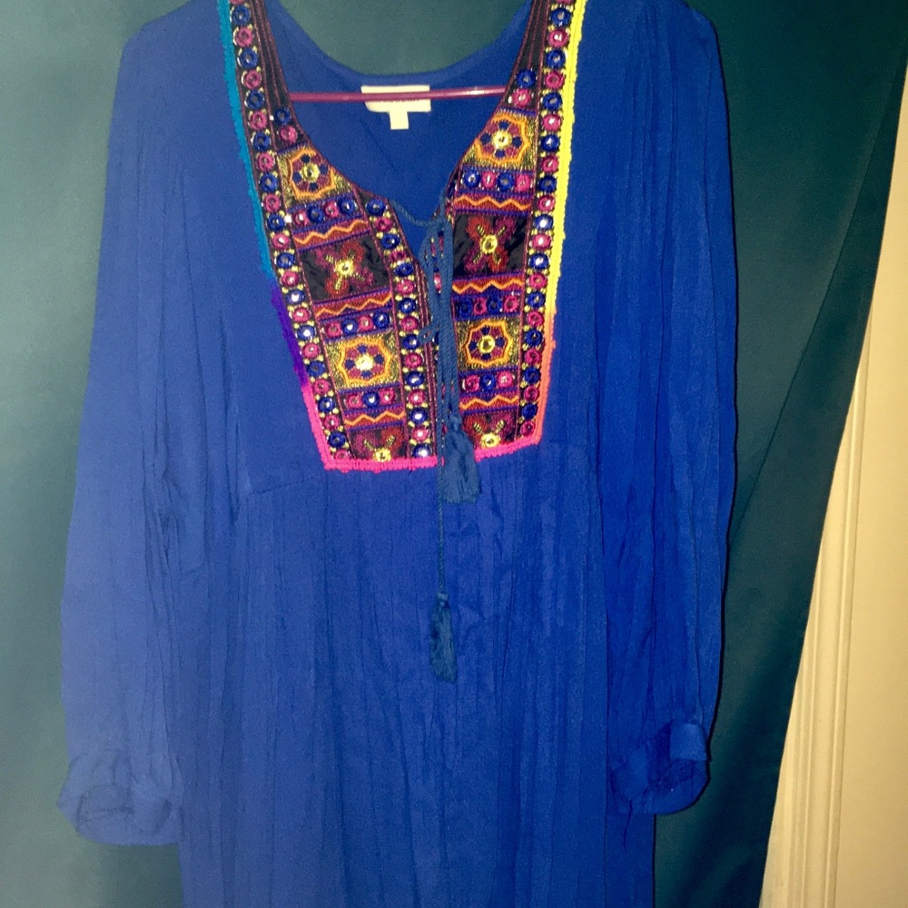 Velzera Embroidered Tunic